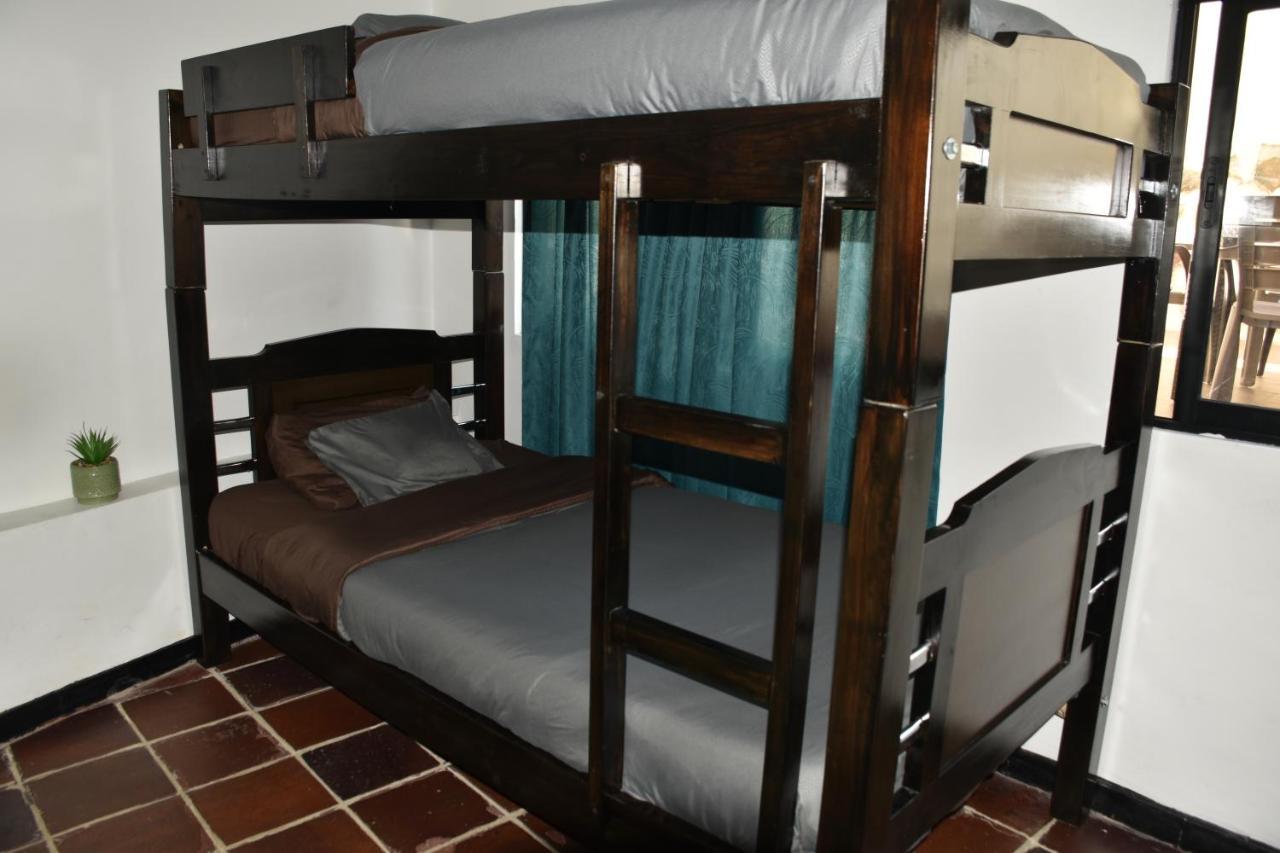 Celavi Hostel Mongui Bagian luar foto