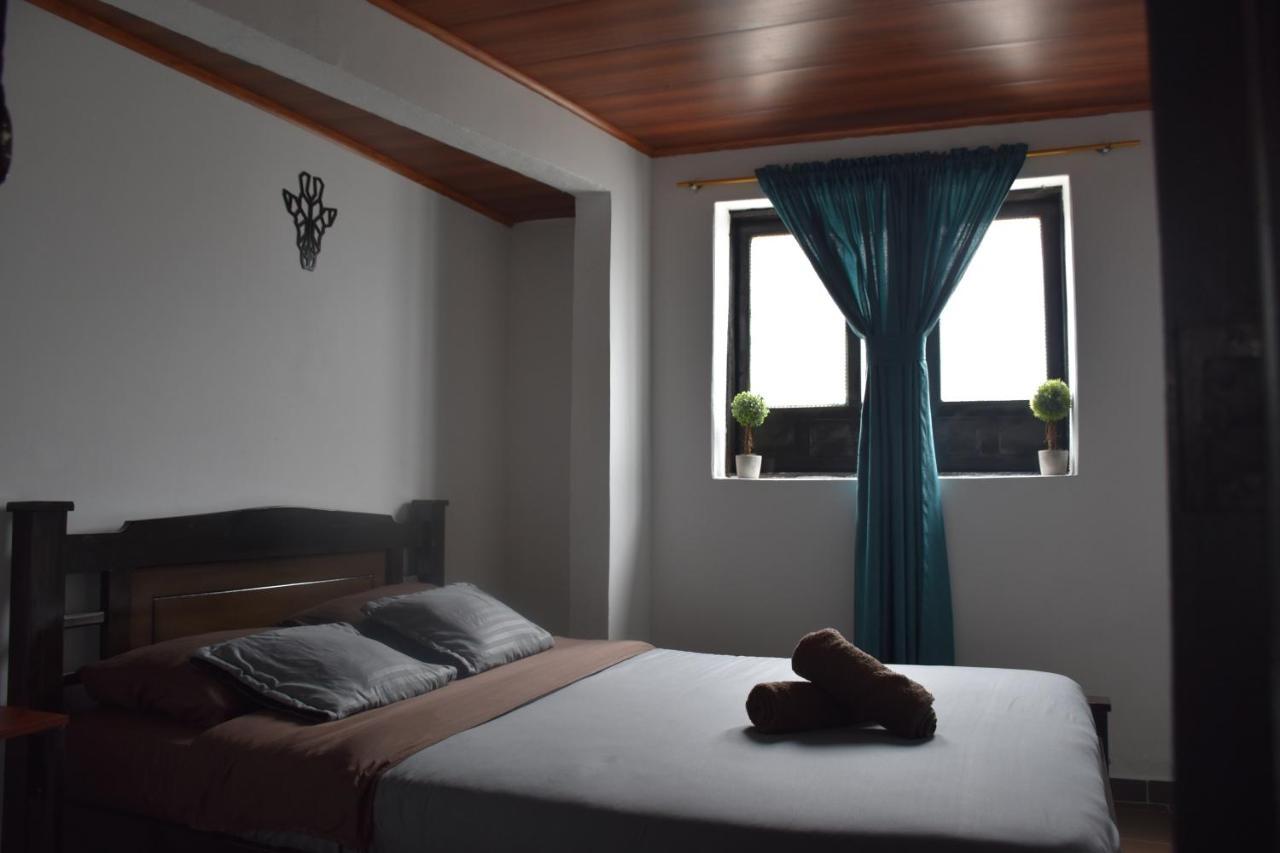 Celavi Hostel Mongui Bagian luar foto