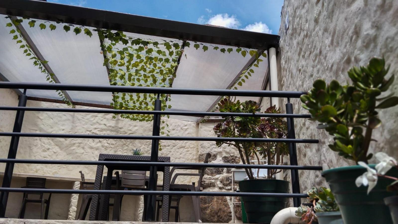 Celavi Hostel Mongui Bagian luar foto